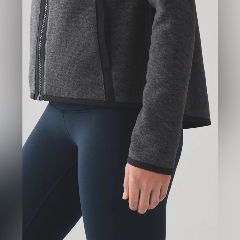 Lululemon It’s Fleecing Cold Zip Up Size 12 - Picture 6 of 15